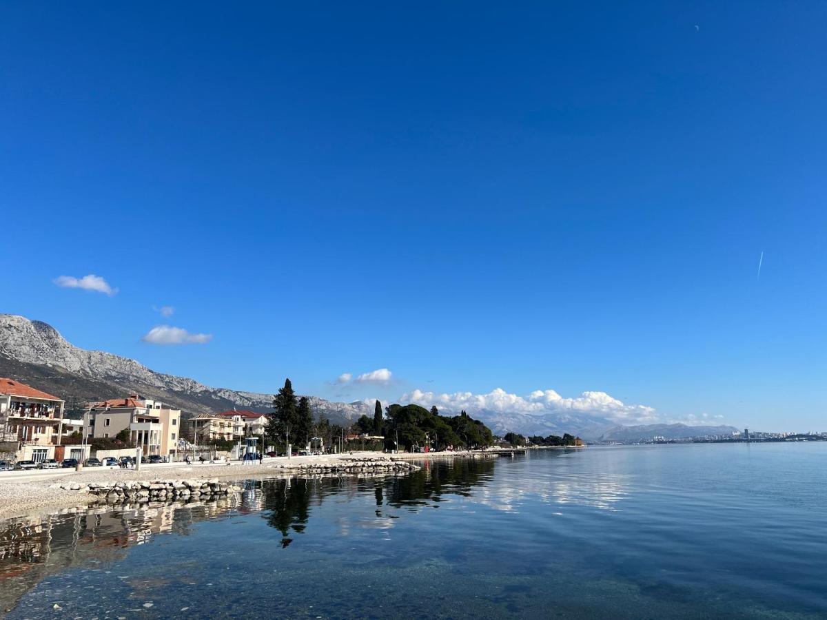 Spacious Apartment Close To The Sea In Split Area Kastela Exterior photo